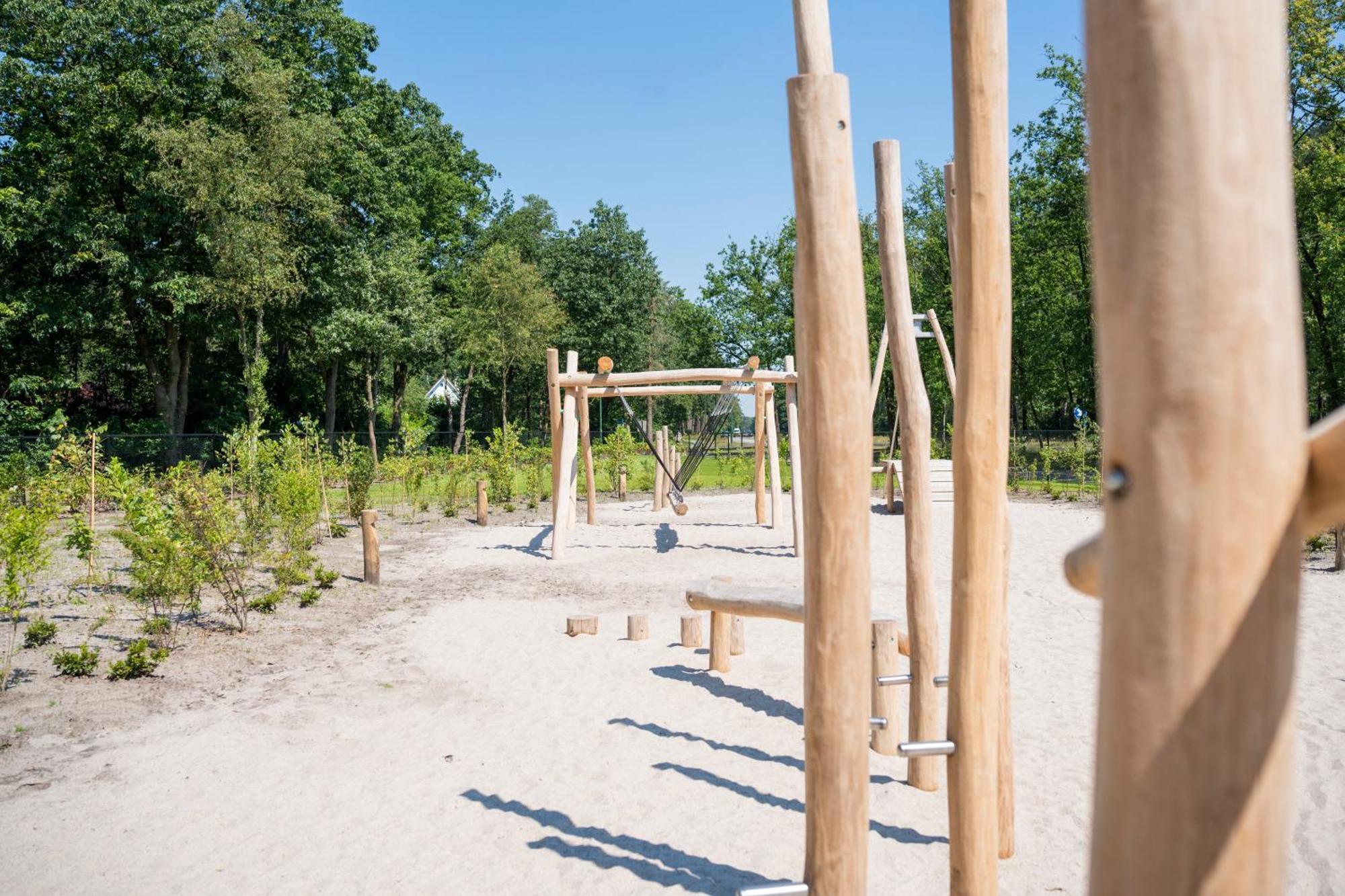 Topparken - Resort De Brabantse Kempen Lage Mierde Exterior foto